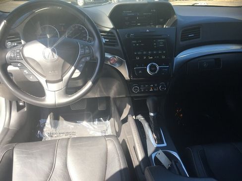 Used 2019 Acura ILX FWD image 10