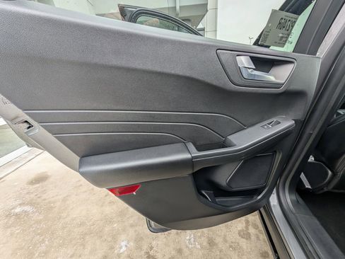 Used 2025 Ford Escape ST-Line Select image 37