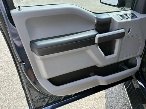 Used 2019 Ford F150 XLT w/ Equipment Group 302A Luxury AWD/4WD image 18