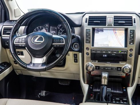 Used 2020 Lexus GX 460 Premium w/ Premium Package AWD/4WD image 14