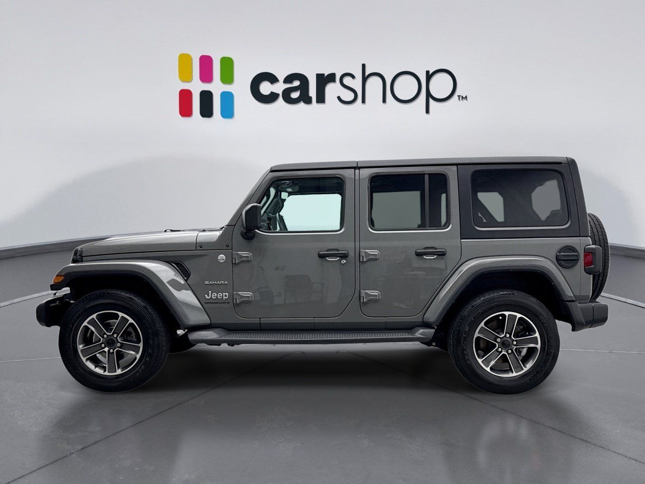 Used 2023 Jeep Wrangler Unlimited Sahara w/ Cold Weather Group AWD/4WD image 2