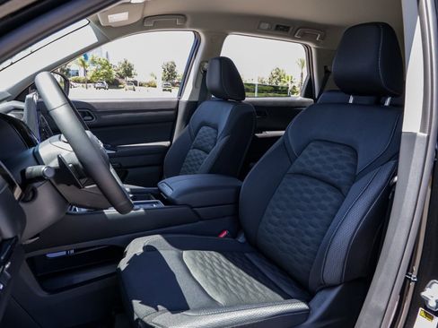 New 2026 Nissan Pathfinder SV FWD image 16