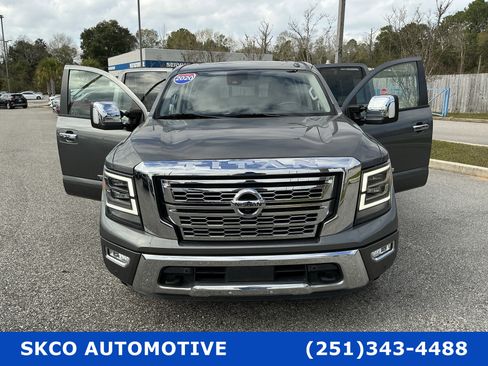 Used 2020 Nissan Titan SL w/ Moonroof Package image 30