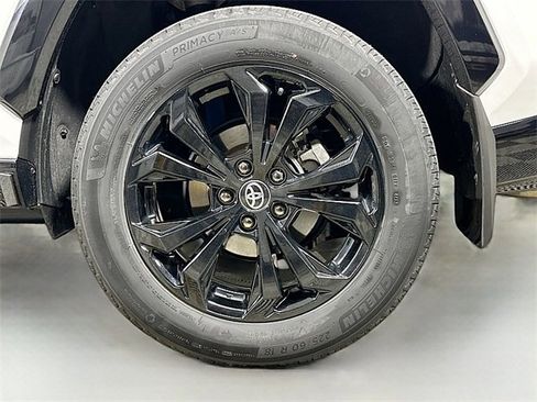 Used 2024 Toyota RAV4 XSE w/ Weather Package image 32