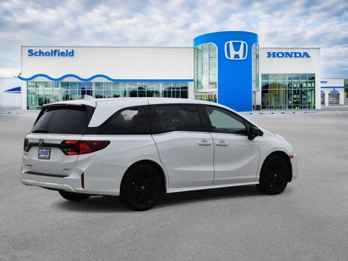 Used 2025 Honda Odyssey Sport-L image 3