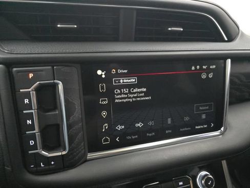 Used 2023 GMC Yukon Denali AWD/4WD image 22