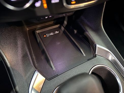 Certified 2023 Chevrolet Traverse LT image 24