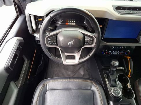 Used 2023 Ford Bronco Badlands w/ Sasquatch Package image 12