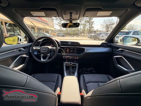 Used 2025 Audi Q3 2.0T Premium w/ Convenience Package image 7