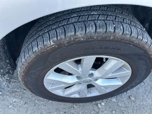 Used 2014 Nissan Murano S image 12