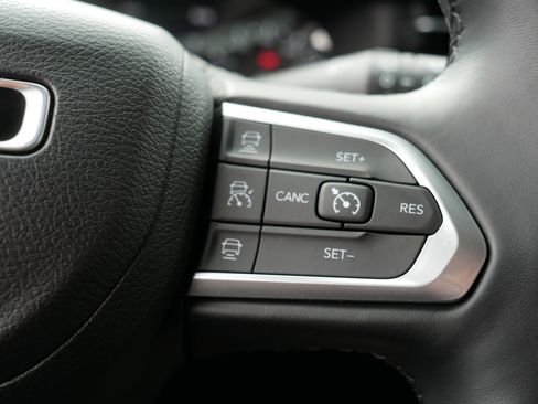 Used 2022 Jeep Compass Latitude AWD/4WD image 29