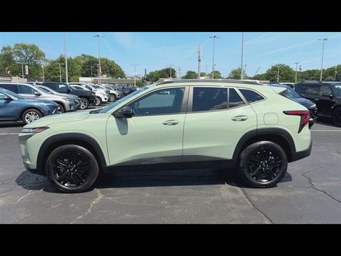 Used 2025 Chevrolet Trax ACTIV w/ Driver Confidence Package FWD image 5