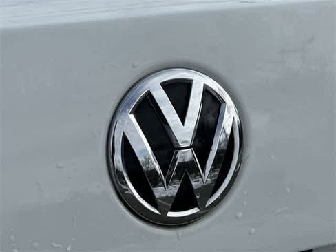 Used 2017 Volkswagen Jetta SE image 18