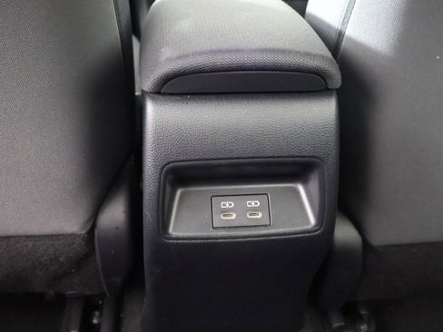 Used 2024 Toyota Corolla LE image 42