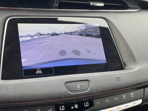 Used 2021 Cadillac XT4 Premium Luxury image 33