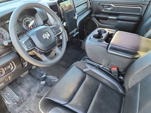Used 2025 RAM 1500 Laramie image 9