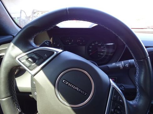 Used 2021 Chevrolet Camaro LT RWD image 15