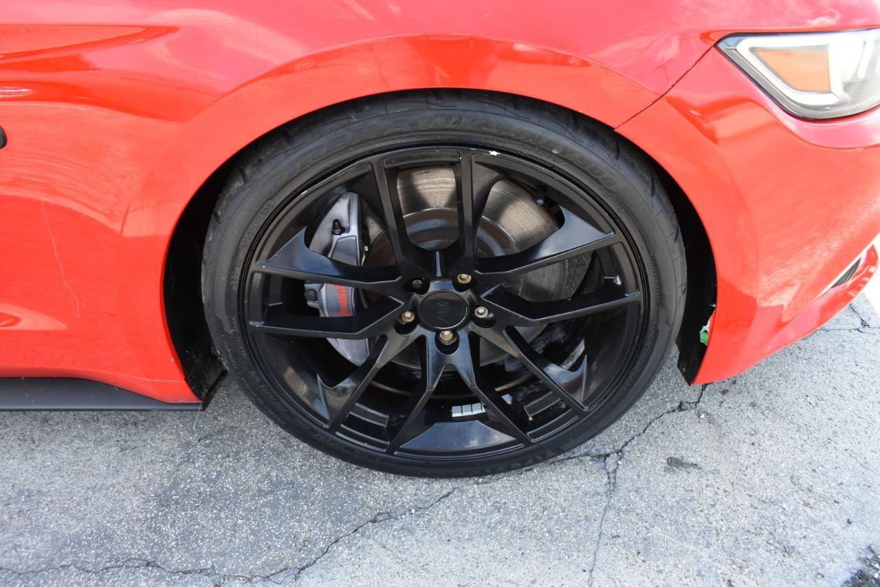 Used 2016 Ford Mustang GT Premium w/ GT Performance Package RWD image 29