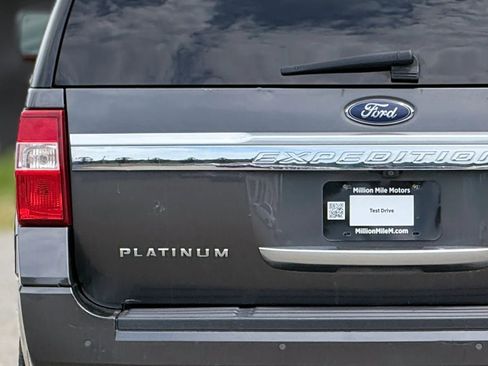 Used 2017 Ford Expedition Platinum AWD/4WD image 13
