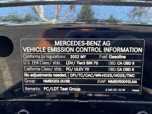 Used 2022 Mercedes-Benz GLB 250 w/ Premium Package Lite image 21