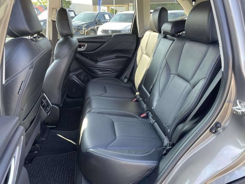 Used 2019 Subaru Forester Touring AWD/4WD image 3