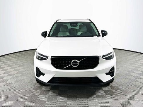 Used 2026 Volvo XC40 B5 Plus w/ Protection Package Premier AWD/4WD image 2