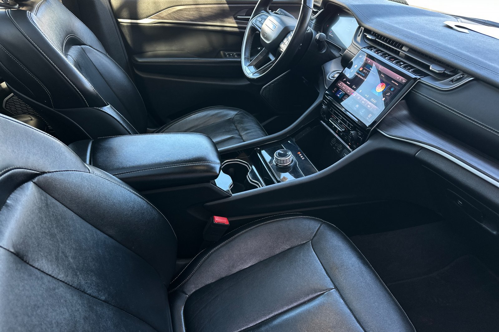 Used 2021 Jeep Grand Cherokee L Limited RWD image 16