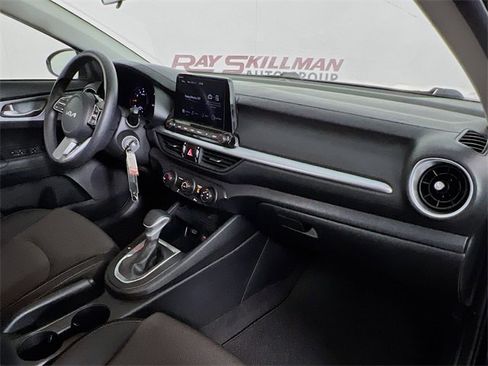 Used 2024 Kia Forte LX image 34