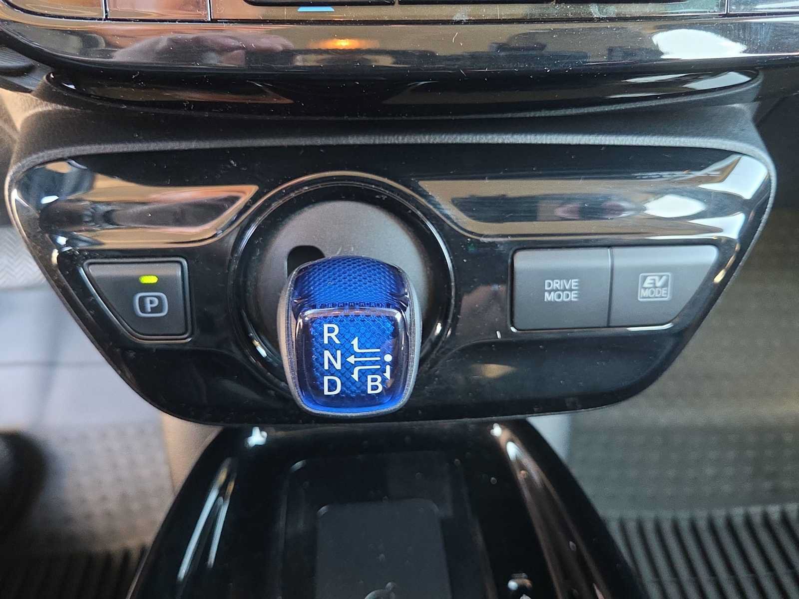 Used 2022 Toyota Prius XLE w/ Advanced Technology Package AWD/4WD image 12