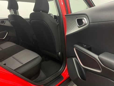Used 2022 Kia Soul LX FWD image 31