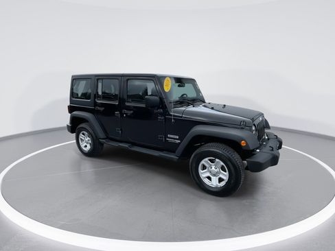 Used 2018 Jeep Wrangler Unlimited Sport image 3