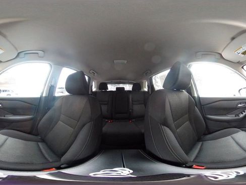 Used 2025 Nissan Rogue SV image 44