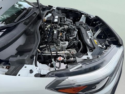 Used 2023 Toyota Corolla Cross XLE w/ Convenience Package image 39