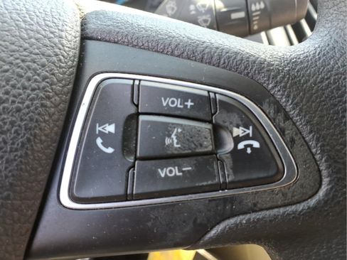 Used 2016 Ford Focus SE FWD image 26