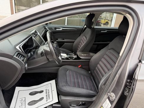 Used 2013 Ford Fusion SE FWD image 15