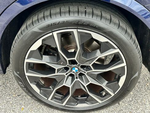 Used 2024 BMW X7 xDrive40i w/ Executive Package image 28