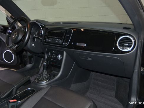 Used 2012 Volkswagen Beetle 2.5 FWD image 14