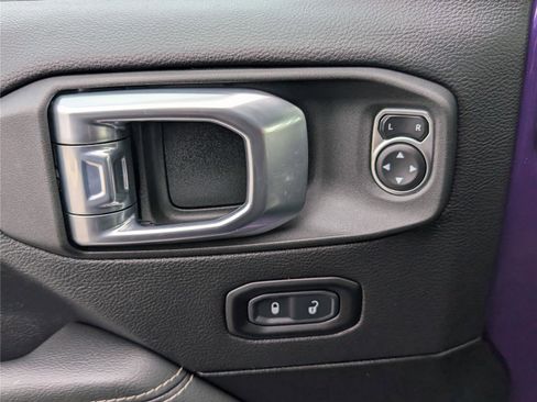 Used 2023 Jeep Wrangler Sahara w/ Cold Weather Group image 18