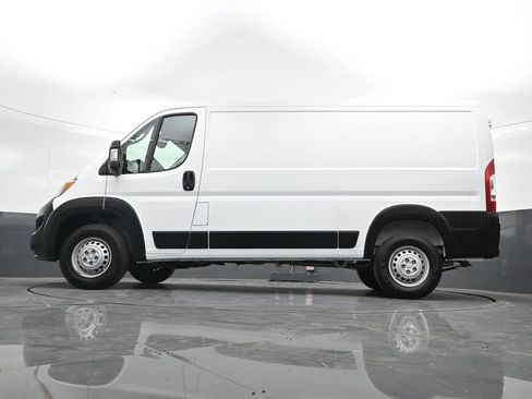 Used 2025 RAM ProMaster 2500 w/ Convenience Group FWD image 35