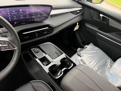 New 2027 Buick Enclave Preferred w/ Power Package FWD image 28