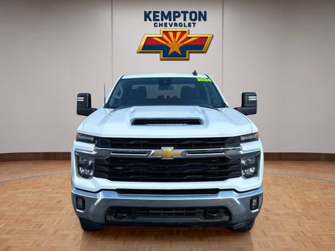 Used 2024 Chevrolet Silverado 2500 LT AWD/4WD image 1