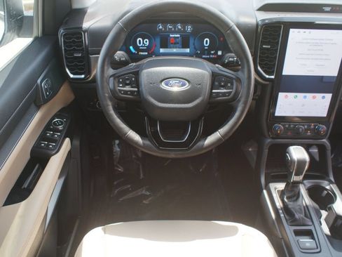 Used 2025 Ford Ranger Lariat w/ Advanced Towing Package AWD/4WD image 5