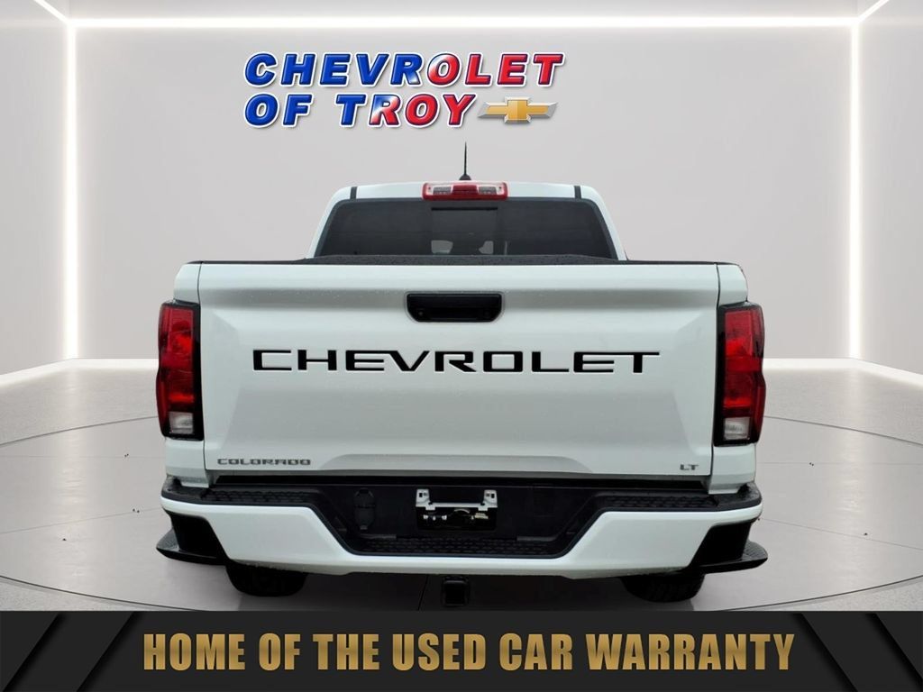Used 2023 Chevrolet Colorado LT w/ LT Convenience Package II RWD image 8