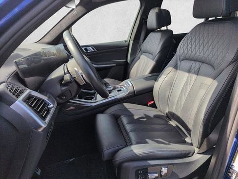Used 2025 BMW X7 M60i image 17