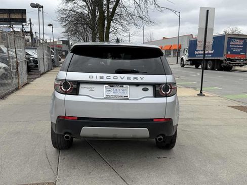 Used 2018 Land Rover Discovery Sport HSE image 6