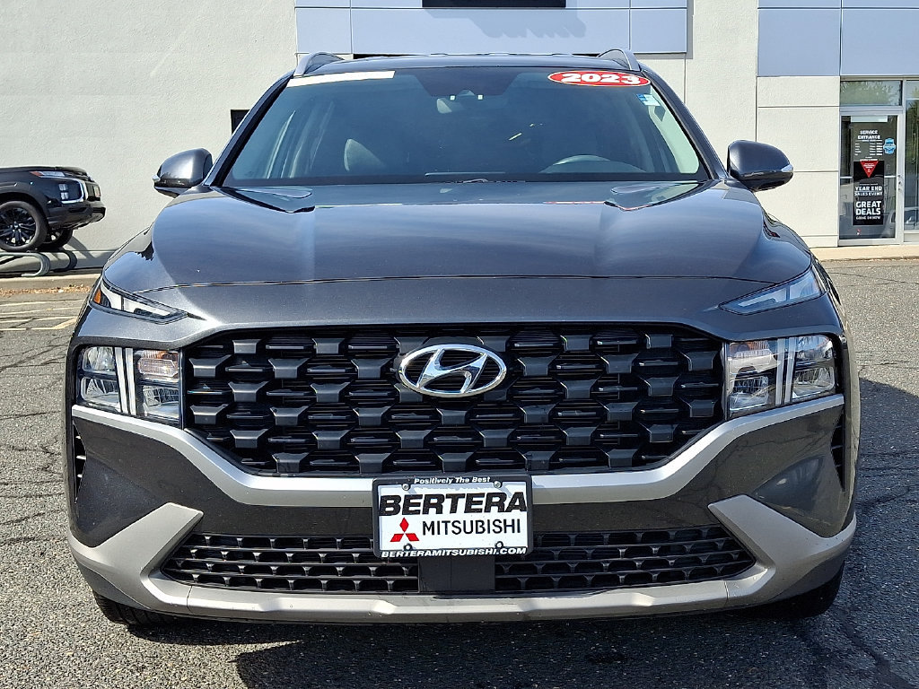 Used 2023 Hyundai Santa Fe SEL AWD/4WD image 2