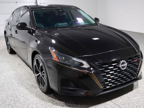 Used 2023 Nissan Altima 2.5 SR FWD image 5