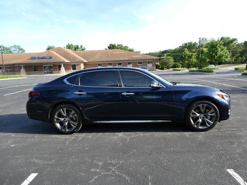 Used 2016 INFINITI Q70 L 3.7 w/ Deluxe Touring Package AWD/4WD image 4
