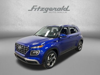 Used 2023 Hyundai Venue Limited w/ Cargo Package