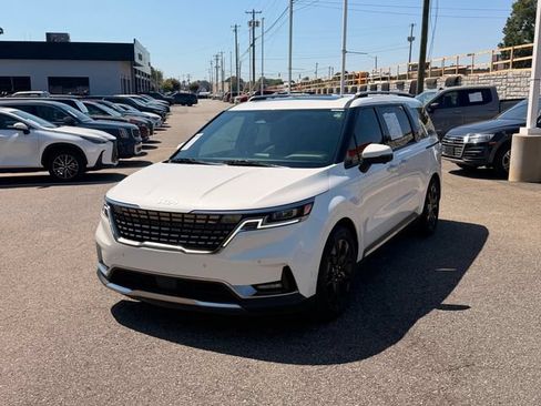 Certified 2023 Kia Carnival SX Prestige FWD image 1